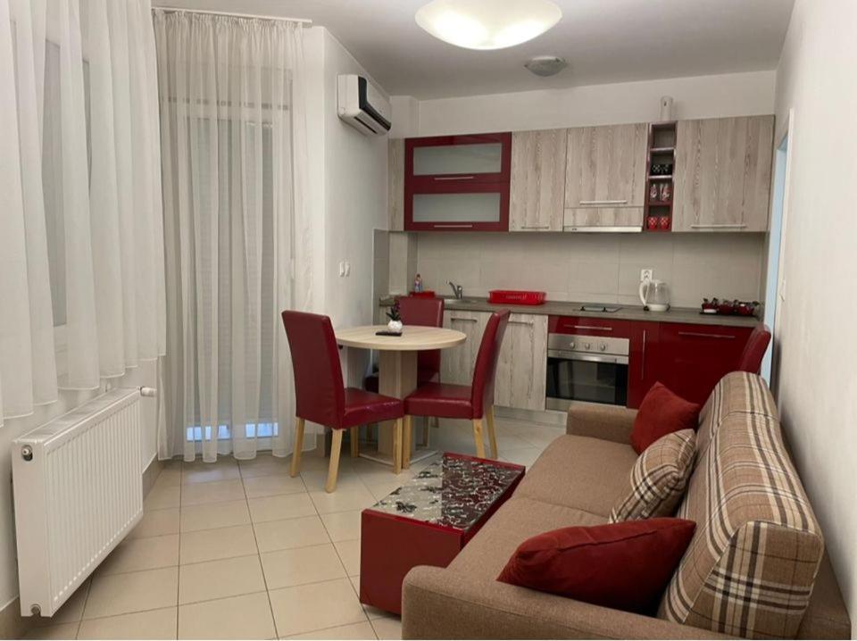 Holiday Wing Apartment 2 Jagodina Esterno foto