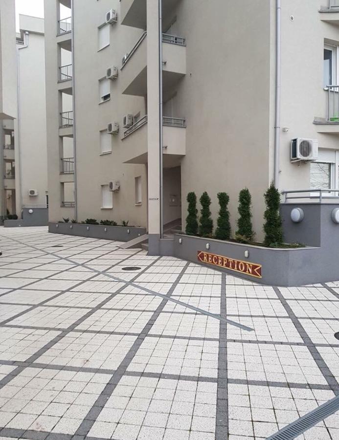 Holiday Wing Apartment 2 Jagodina Esterno foto