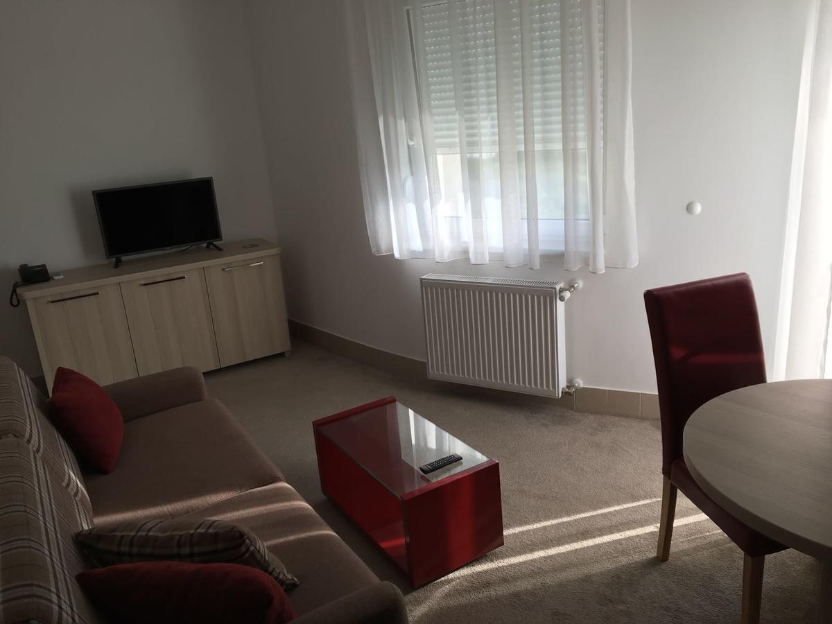 Holiday Wing Apartment 2 Jagodina Esterno foto